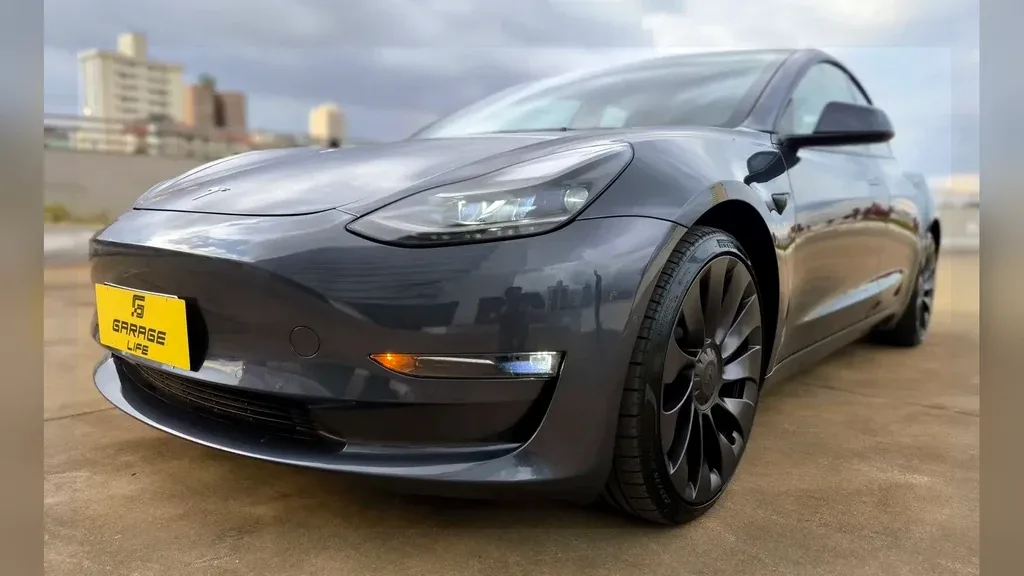 Tesla Model 3 - Imagem 16