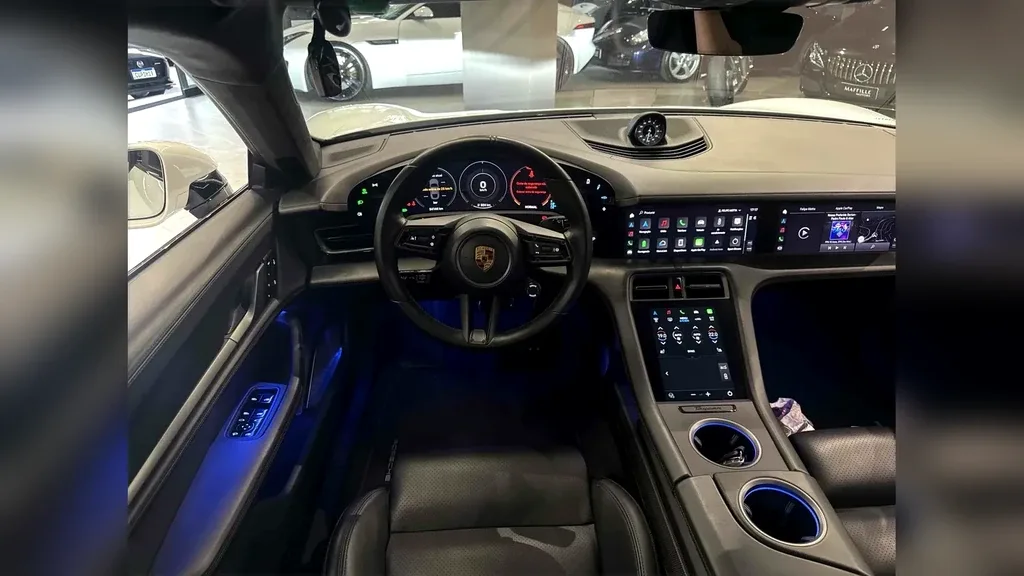 Porsche Taycan - Imagem 8