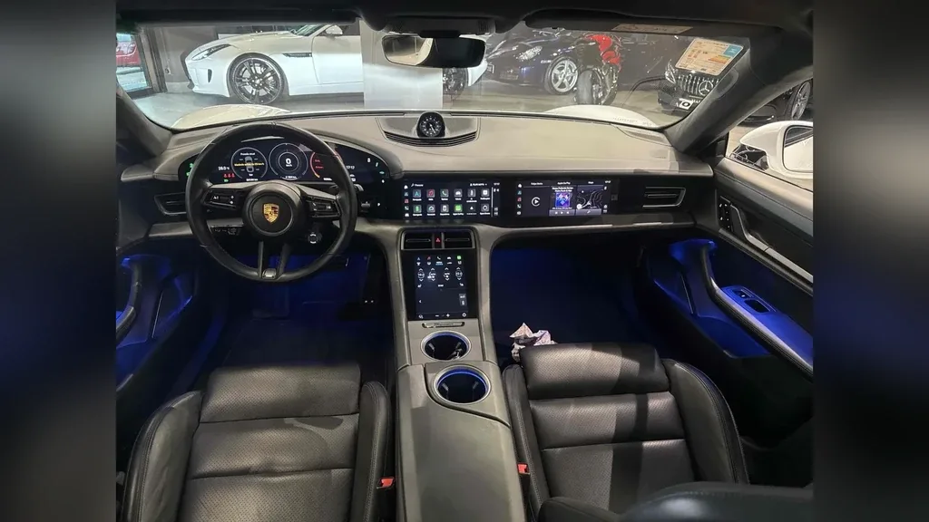 Porsche Taycan - Imagem 9