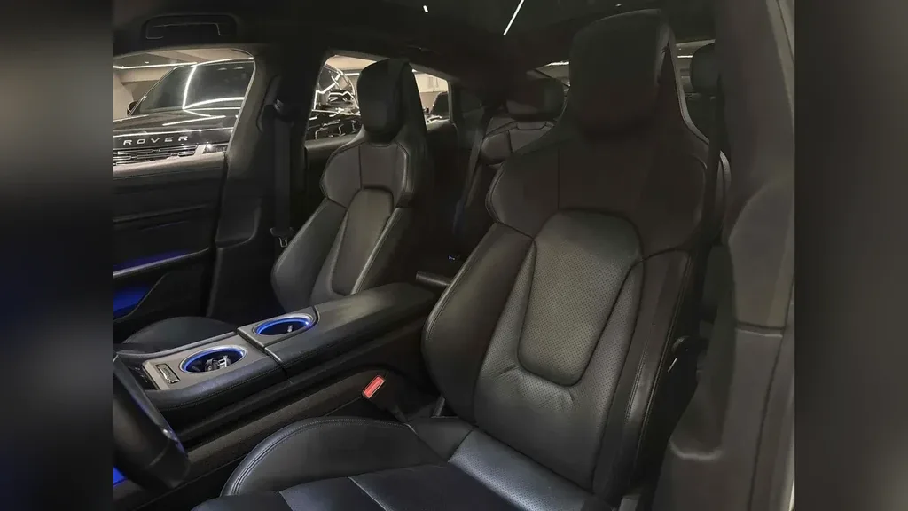 Porsche Taycan - Imagem 11