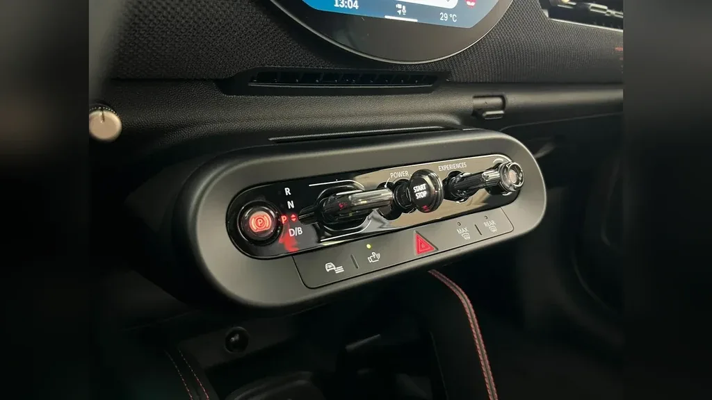 Mini Cooper SE - Imagem 8