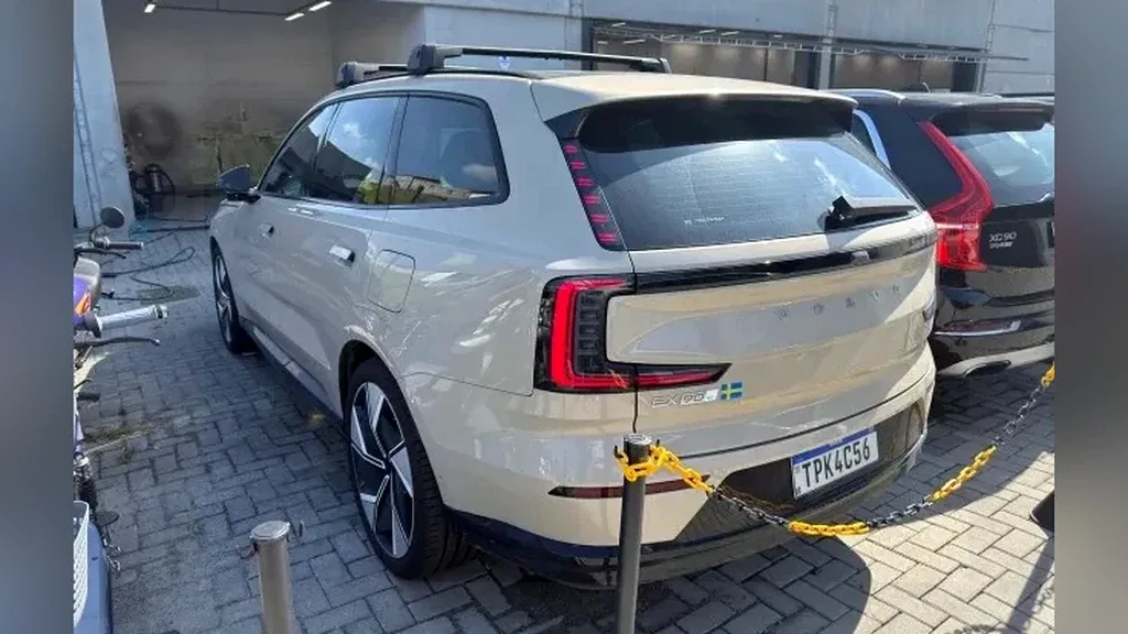 Volvo Ex90 - Imagem 4
