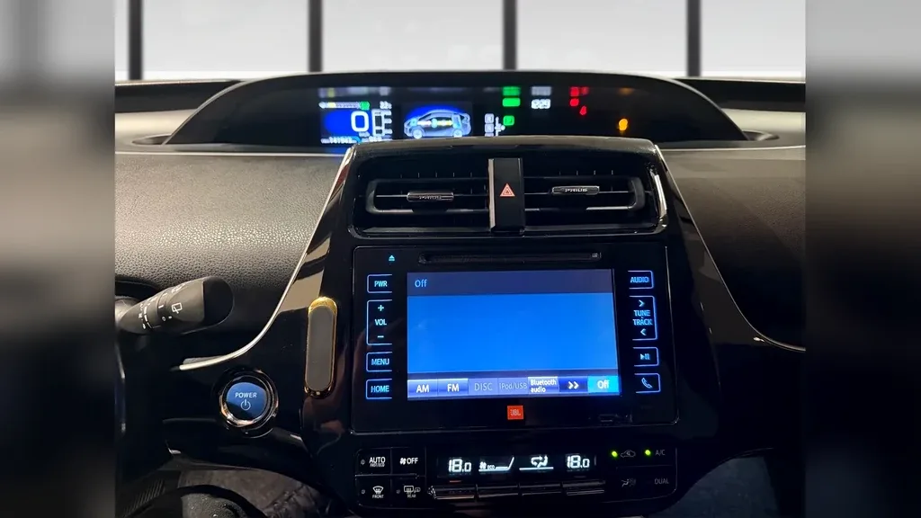 Toyota Prius Gen-4 - Imagem 9