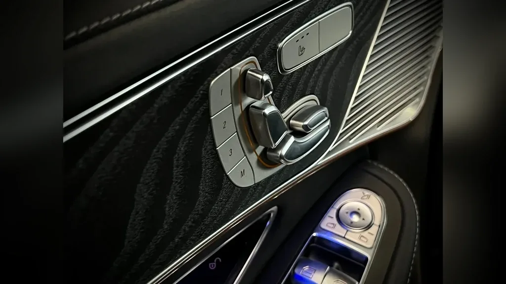 Mercedes Eqc400 - Imagem 15