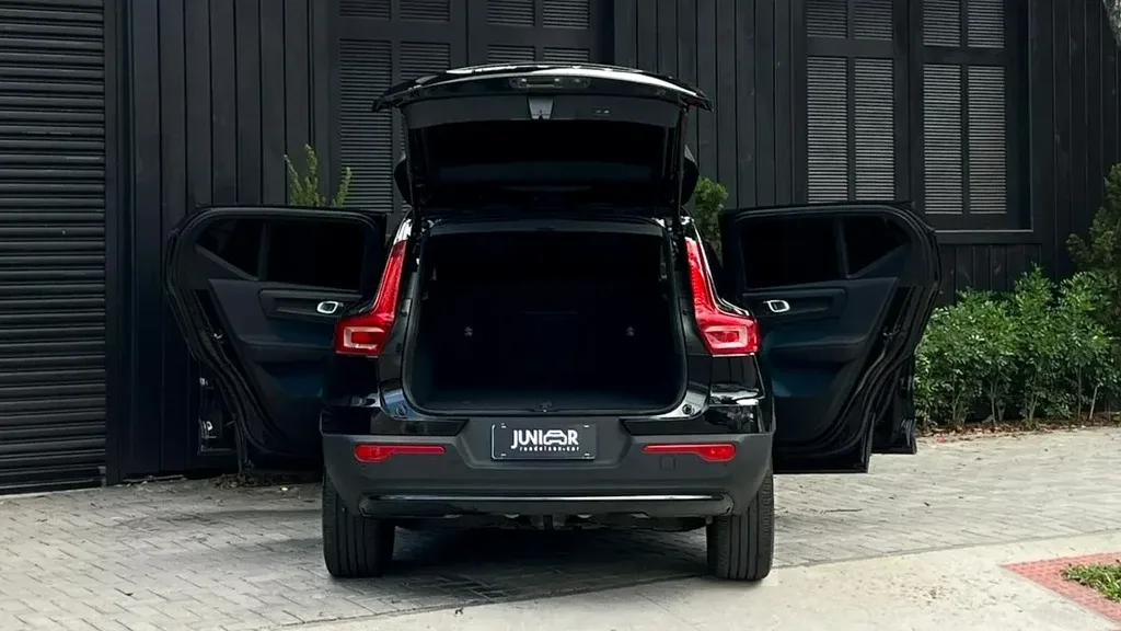 Volvo XC40 Recharge - Imagem 17