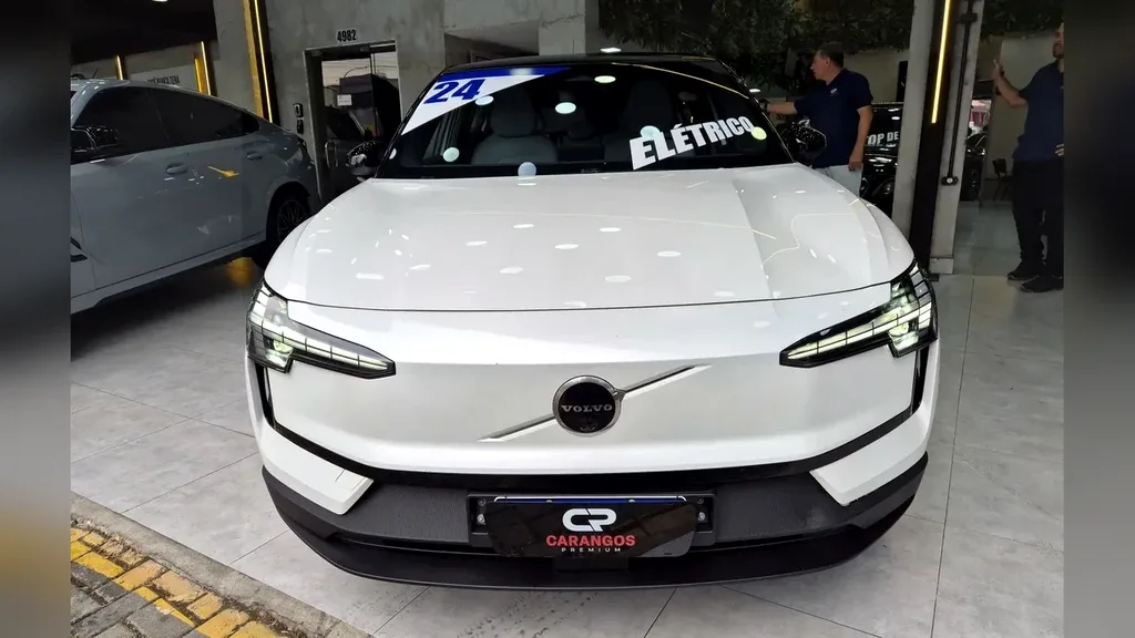 Volvo EX30 - Imagem 2