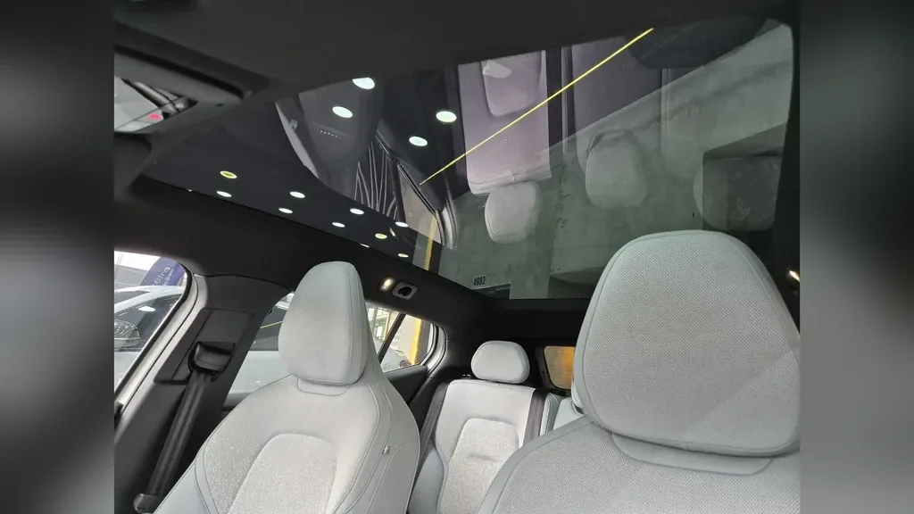 Volvo EX30 - Imagem 15