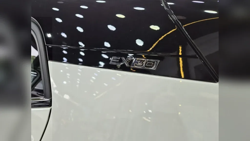 Volvo EX30 - Imagem 19