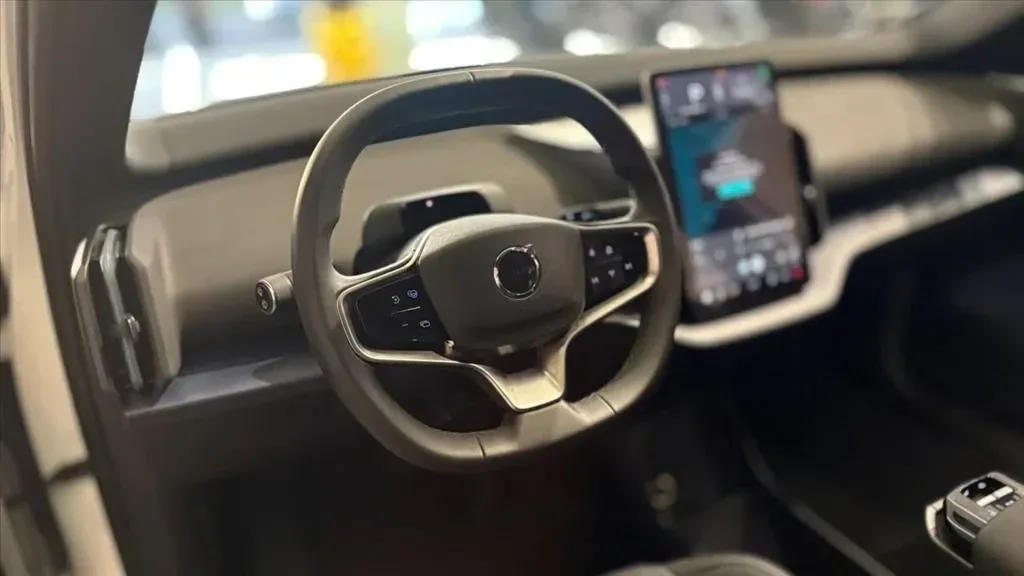 Volvo EX30 - Imagem 4