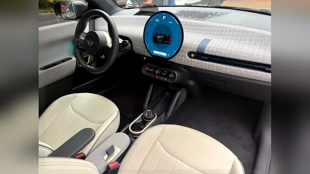 Mini Cooper SE - Imagem 12