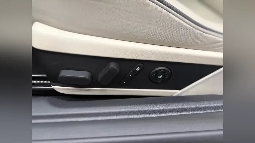 Mini Cooper SE - Imagem 13