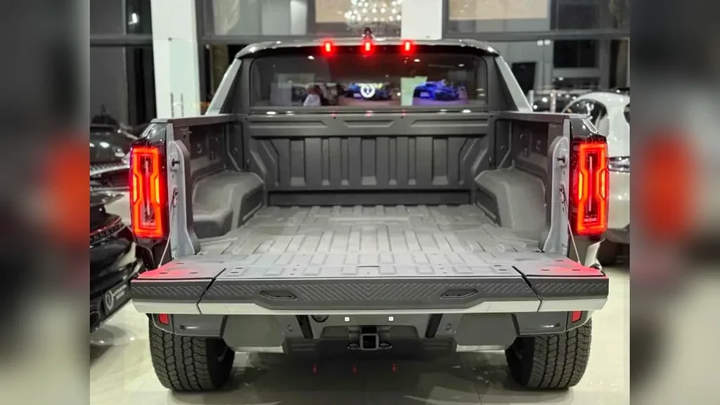 GMC Hummer EV Pickup - Imagem 13