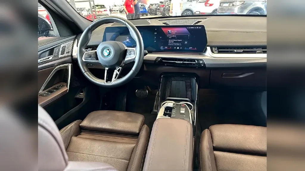 BMW IX2 - Imagem 6