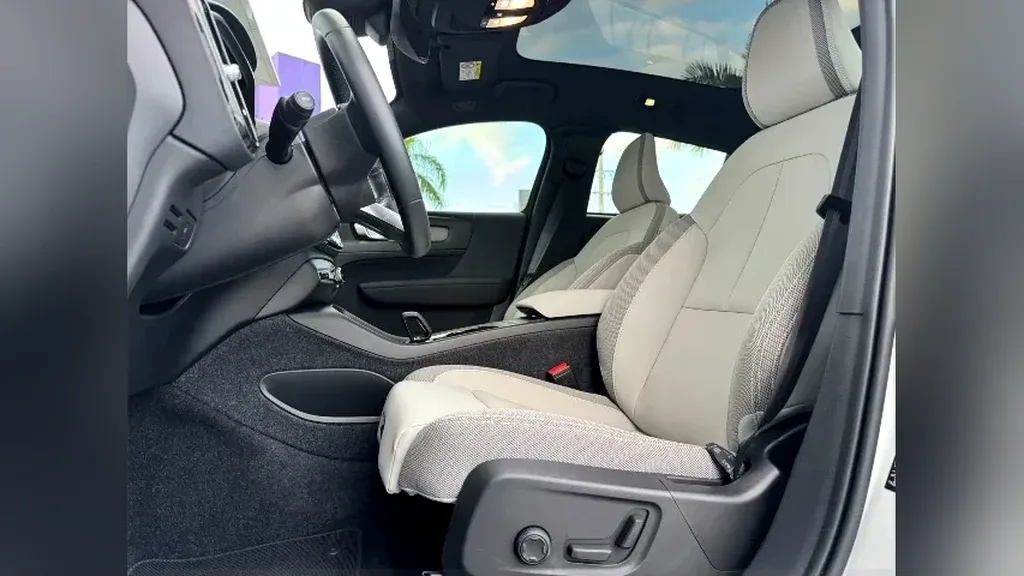 Volvo Ec40 - Imagem 14