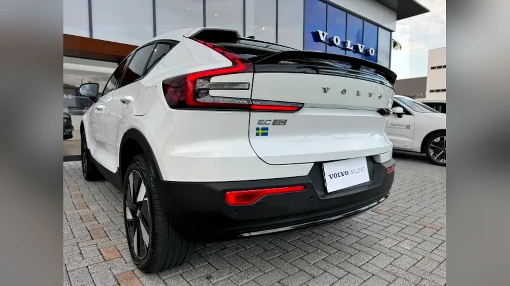 Volvo Ec40 - Imagem 16