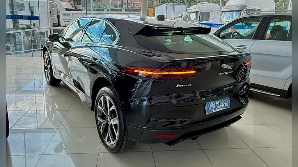 Jaguar I-pace - Imagem 13