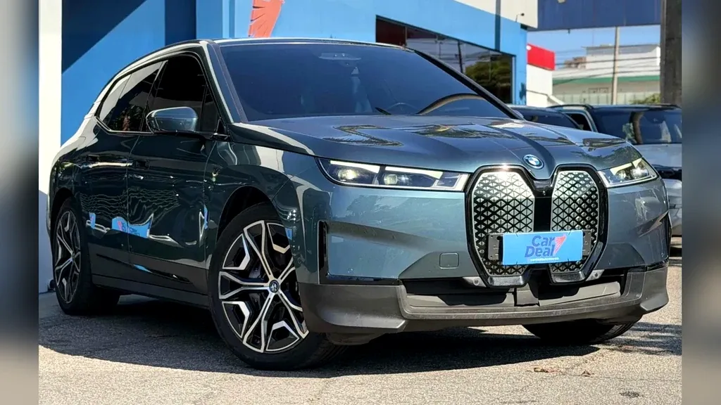 BMW Ix - Imagem 2