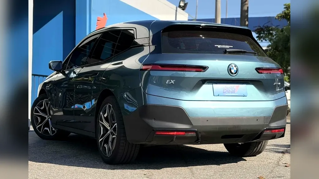 BMW Ix - Imagem 4