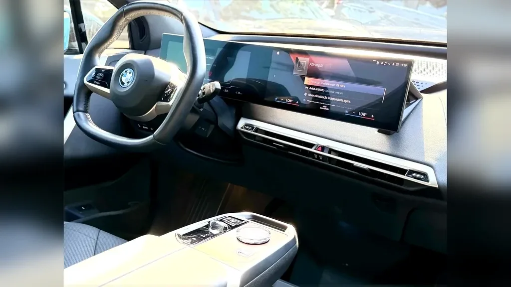 BMW Ix - Imagem 11