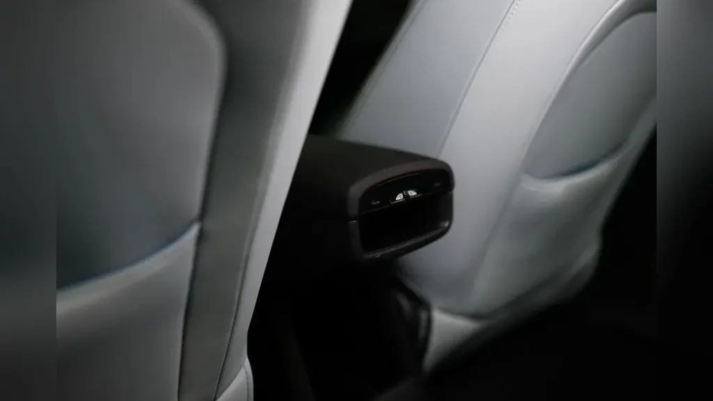 Volvo EX30 - Imagem 10