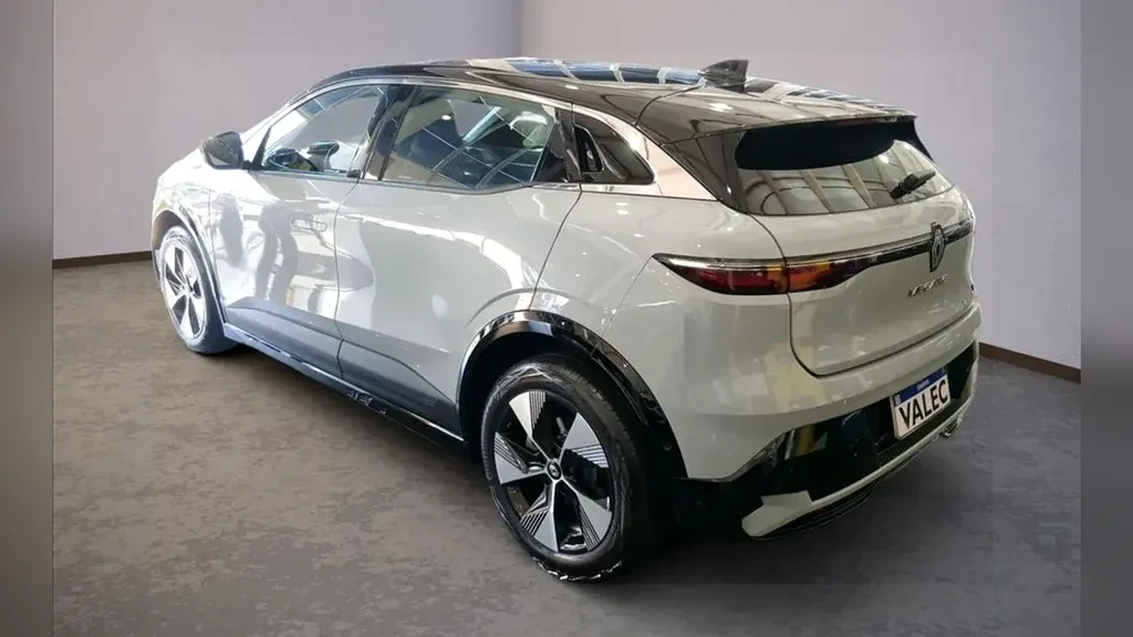 Renault Megane E-tech Electric - Imagem 4