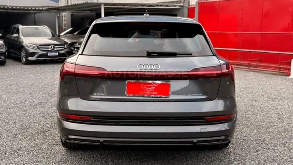 Audi E-tron Sportback - Imagem 6