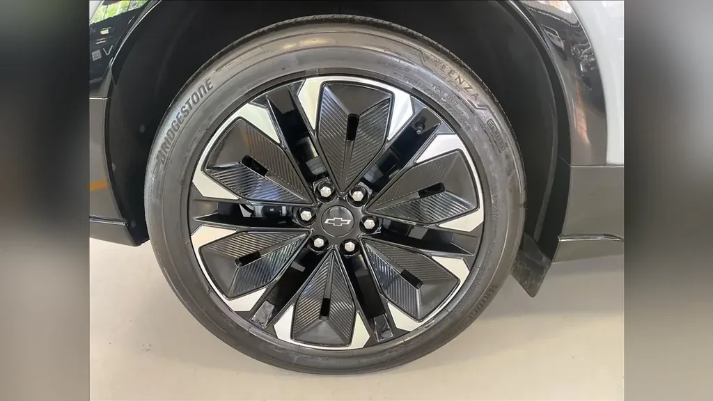 Chevrolet Blazer EV - Imagem 18