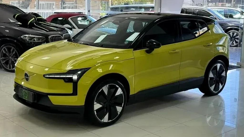 Volvo EX30 - Imagem 2