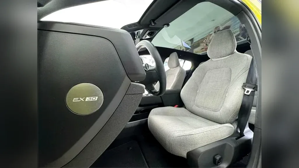 Volvo EX30 - Imagem 11