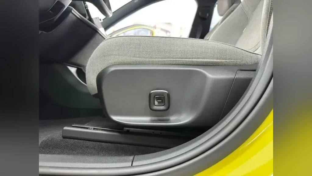 Volvo EX30 - Imagem 16