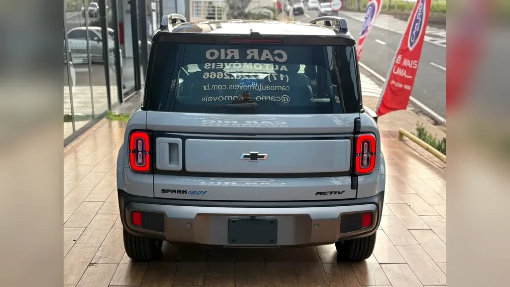 Chevrolet Spark Euv - Imagem 8