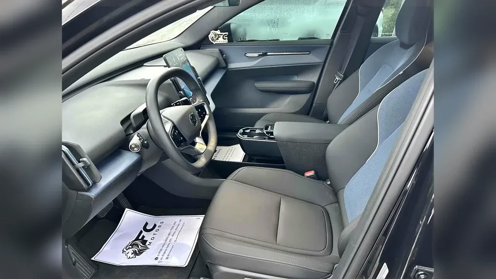 Volvo EX30 - Imagem 10