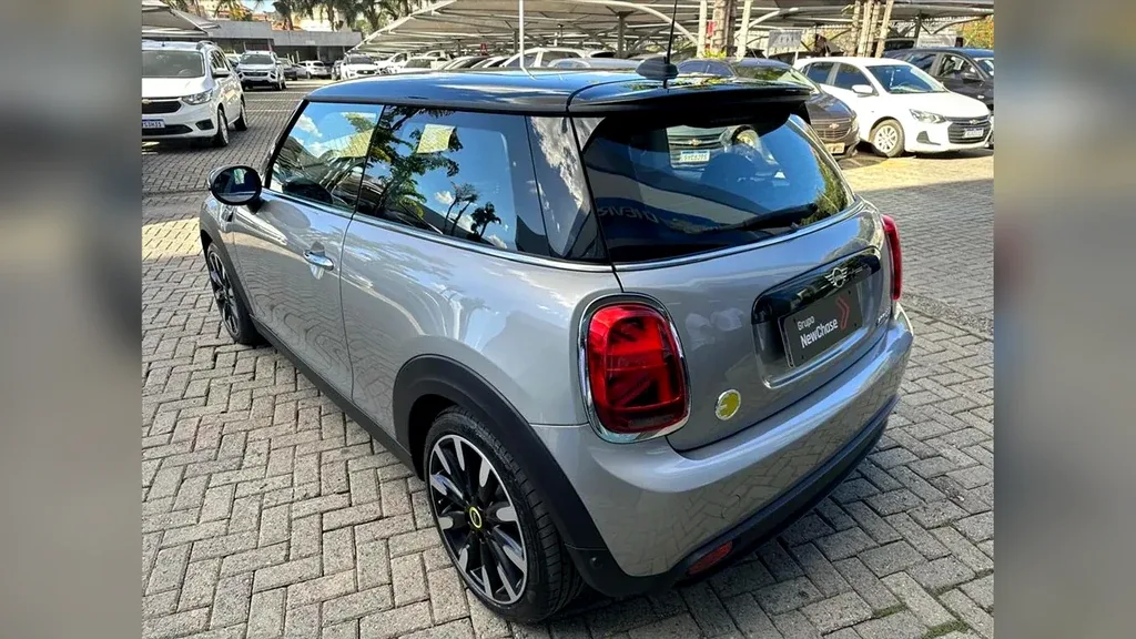 Mini Cooper SE - Imagem 4