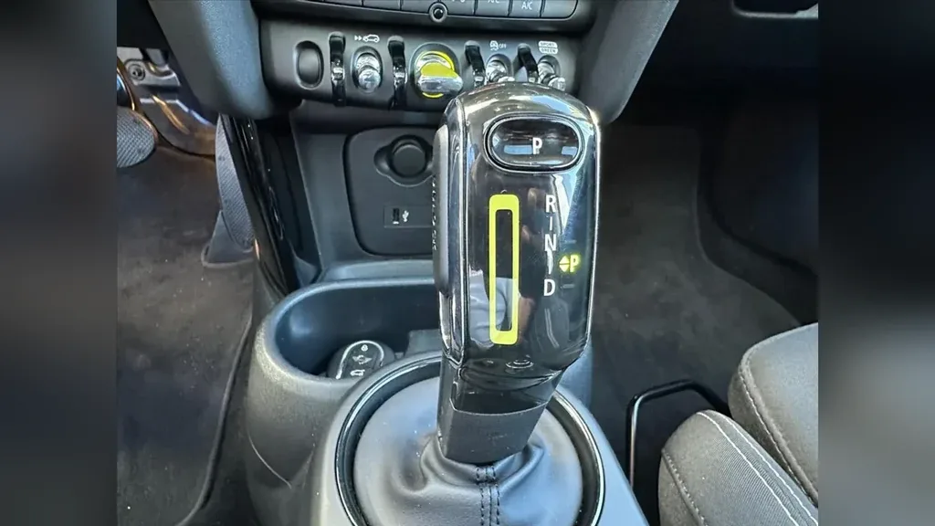 Mini Cooper SE - Imagem 11