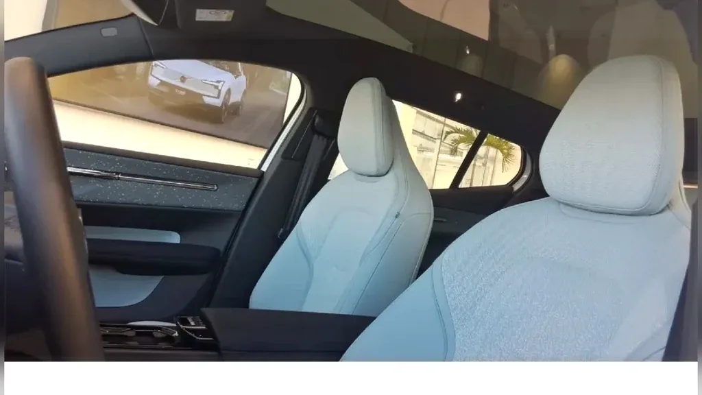 Volvo EX30 - Imagem 11