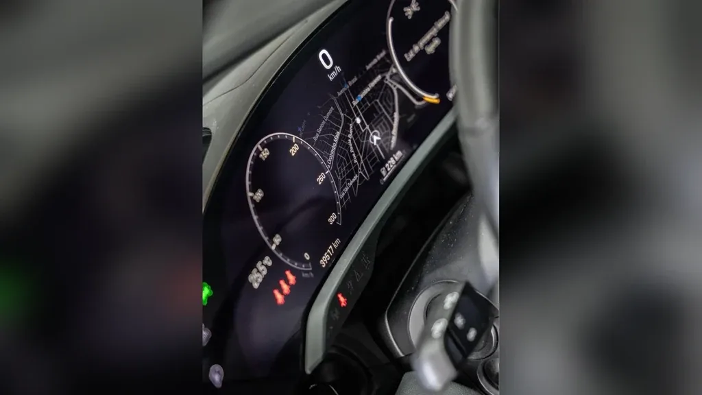 Porsche Taycan - Imagem 6