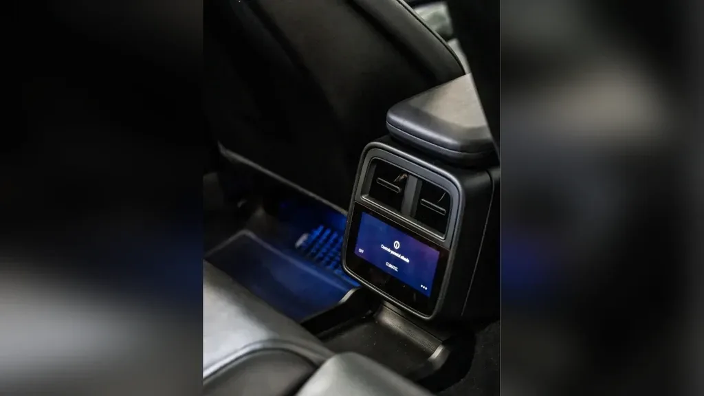 Porsche Taycan - Imagem 9