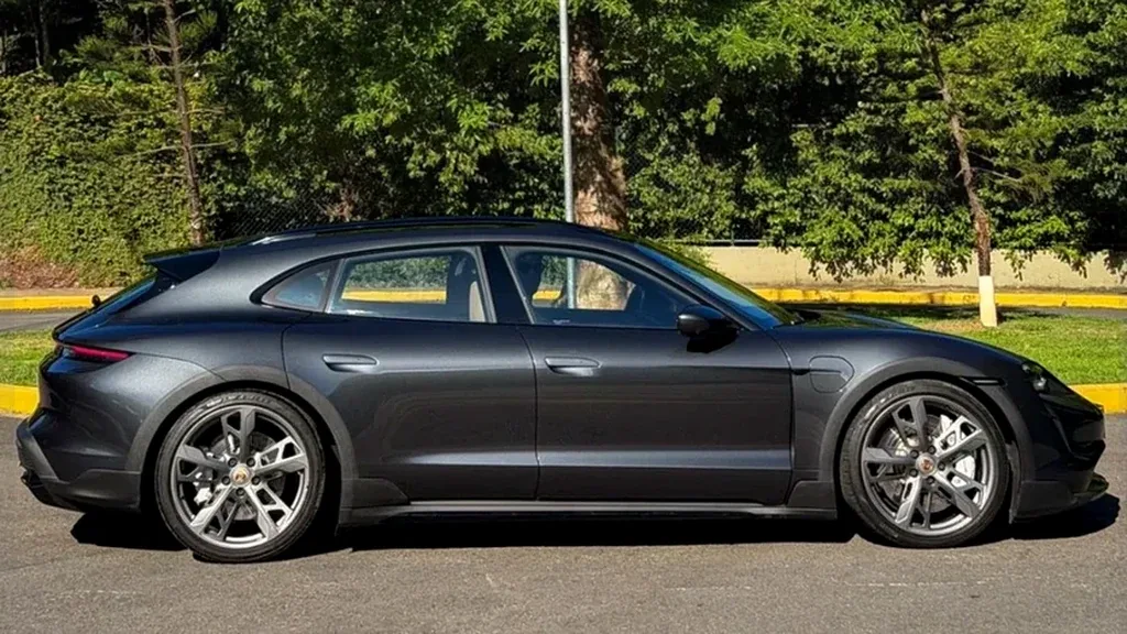 Porsche Taycan - Imagem 8