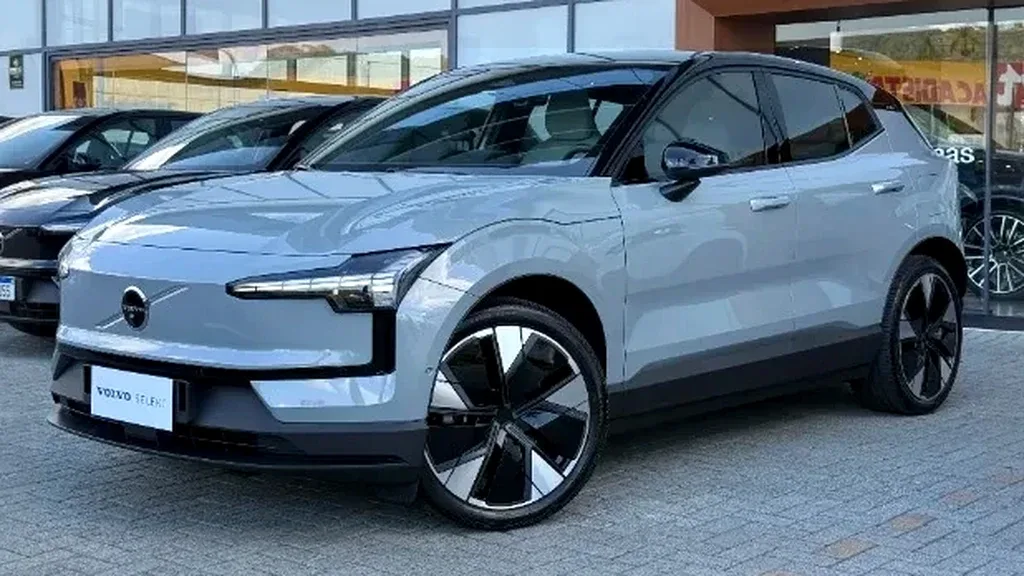 Volvo EX30 - Imagem 2