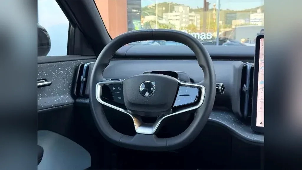 Volvo EX30 - Imagem 5