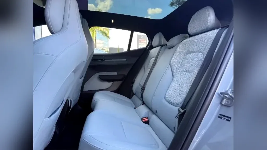 Volvo EX30 - Imagem 17