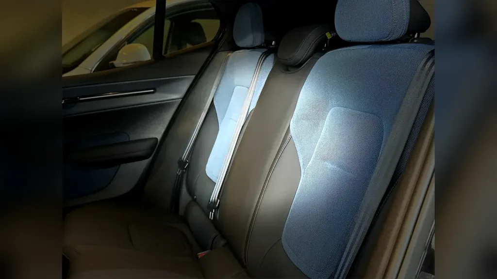 Volvo EX30 - Imagem 9