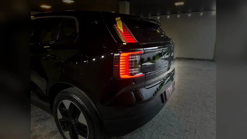 Volvo EX30 - Imagem 20
