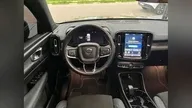 Volvo XC40 - Miniatura 9
