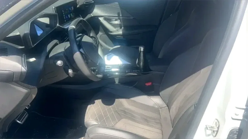 Peugeot E-2008 - Imagem 5