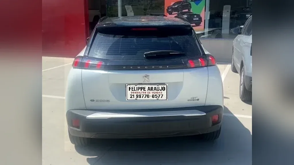 Peugeot E-2008 - Imagem 8