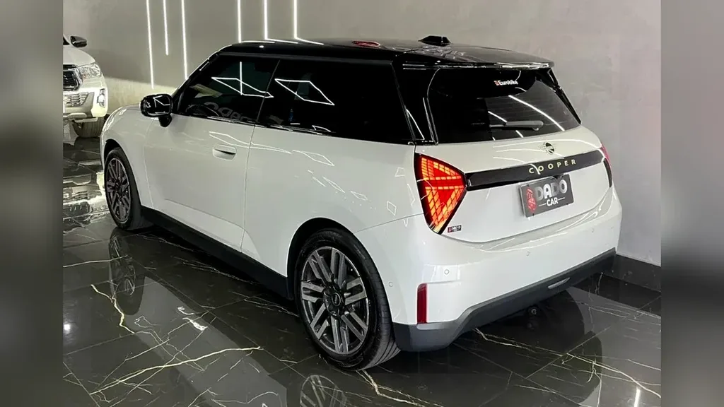 Mini Cooper SE - Imagem 6