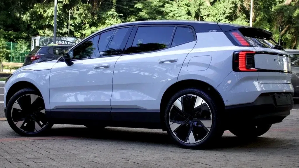 Volvo EX30 - Imagem 12