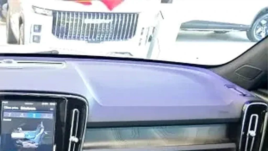 Volvo C40 Recharge - Imagem 9