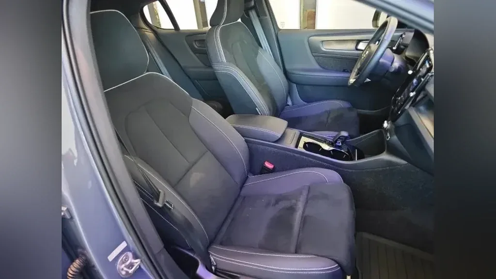 Volvo C40 Recharge - Imagem 12